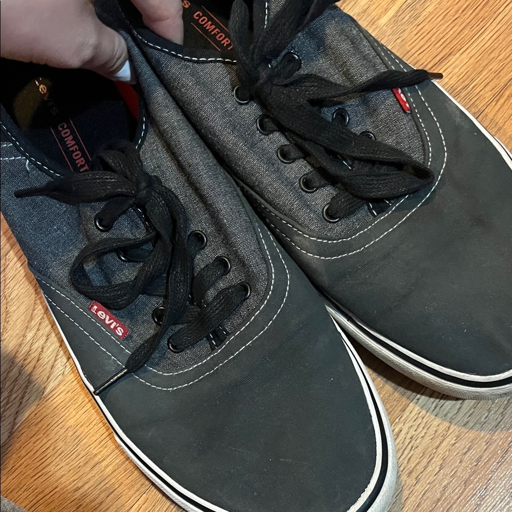 Levi's Men's Black and Gray Sneakers - Picture 6 of 7
